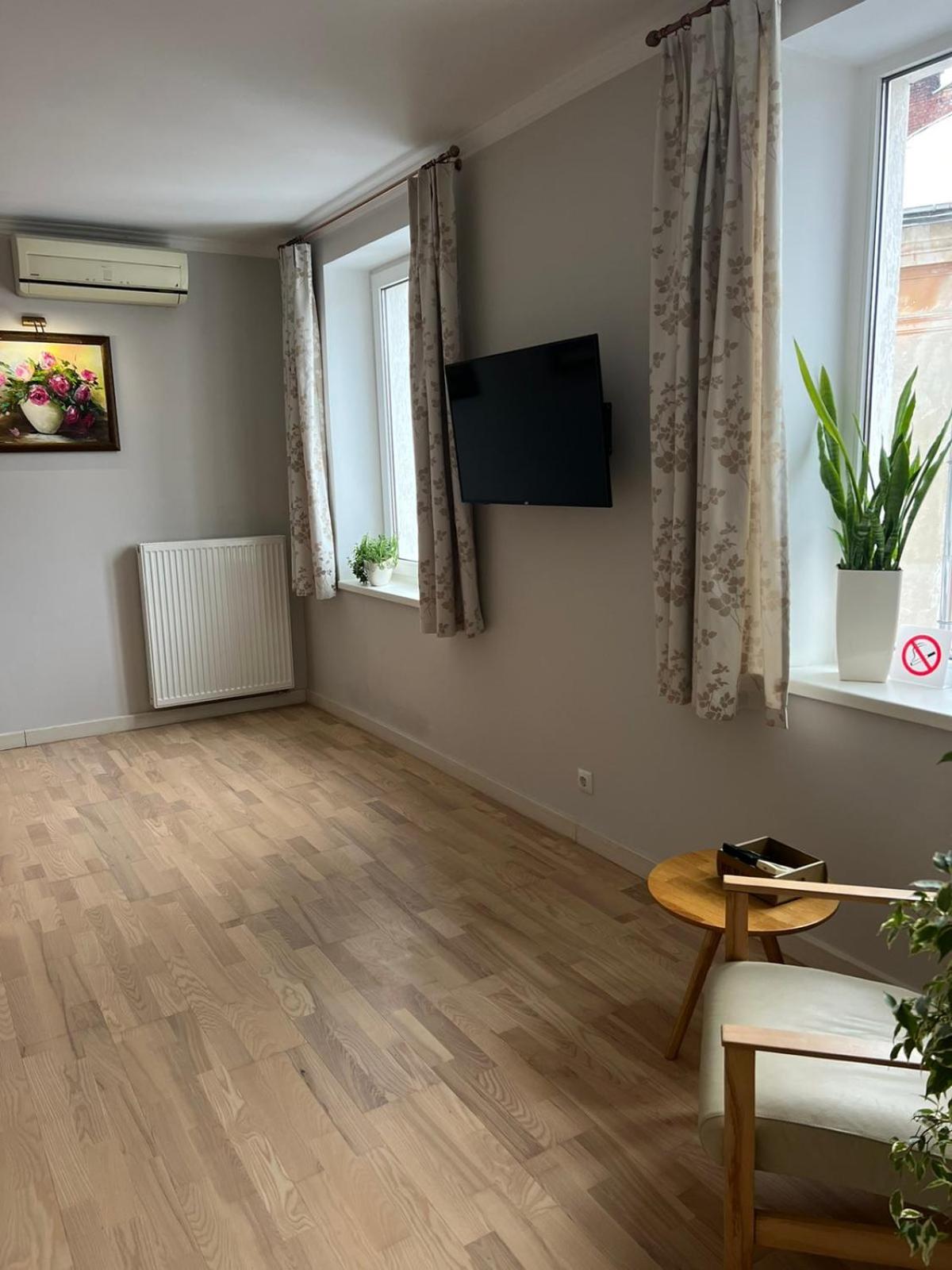 Apartment Kvitka ลวีฟ ภายนอก รูปภาพ